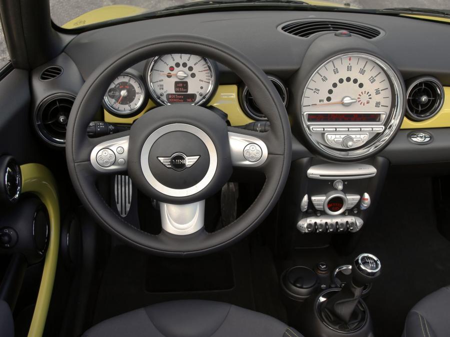  Mini Cooper S Cabrio 2009 года  (US) (фото 11 из 19)
